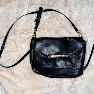 Stella & Dot Black Gold Small Crossbody Purse Expandable Sides/Attachable strap!